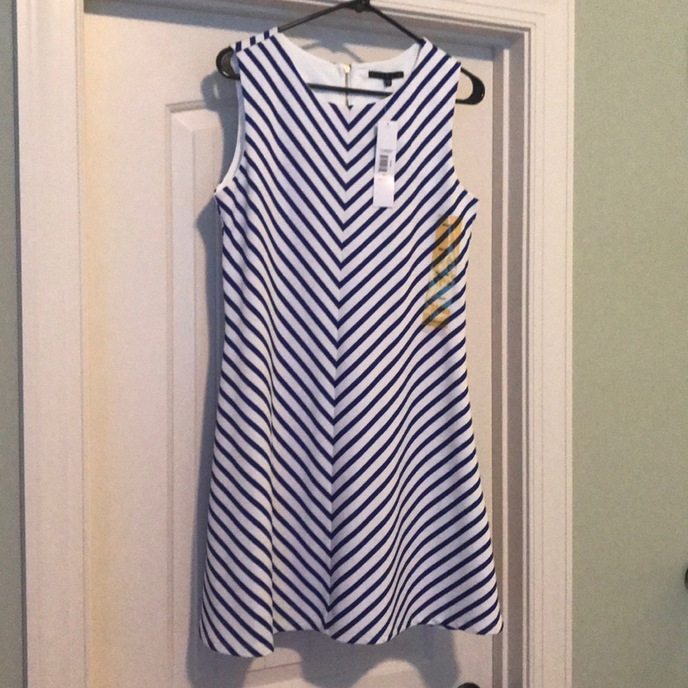 NWT Cute sleeveless navy striped dress